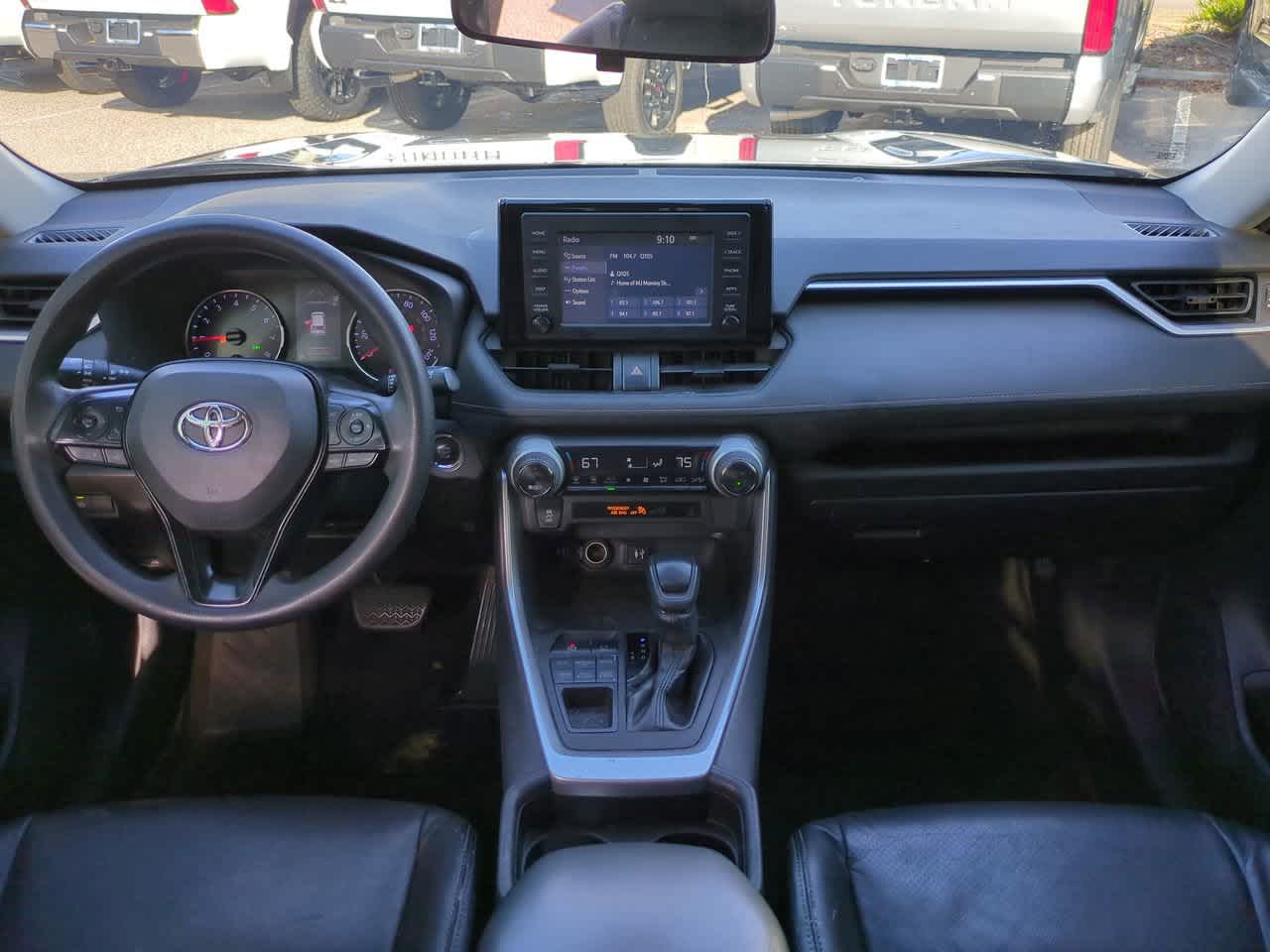 Thumbnail: 2019 Toyota RAV4 - 14