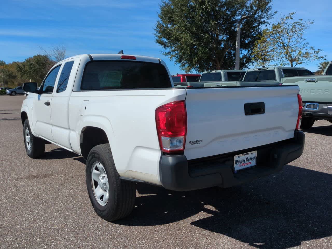 Thumbnail: 2017 Toyota Tacoma - 4