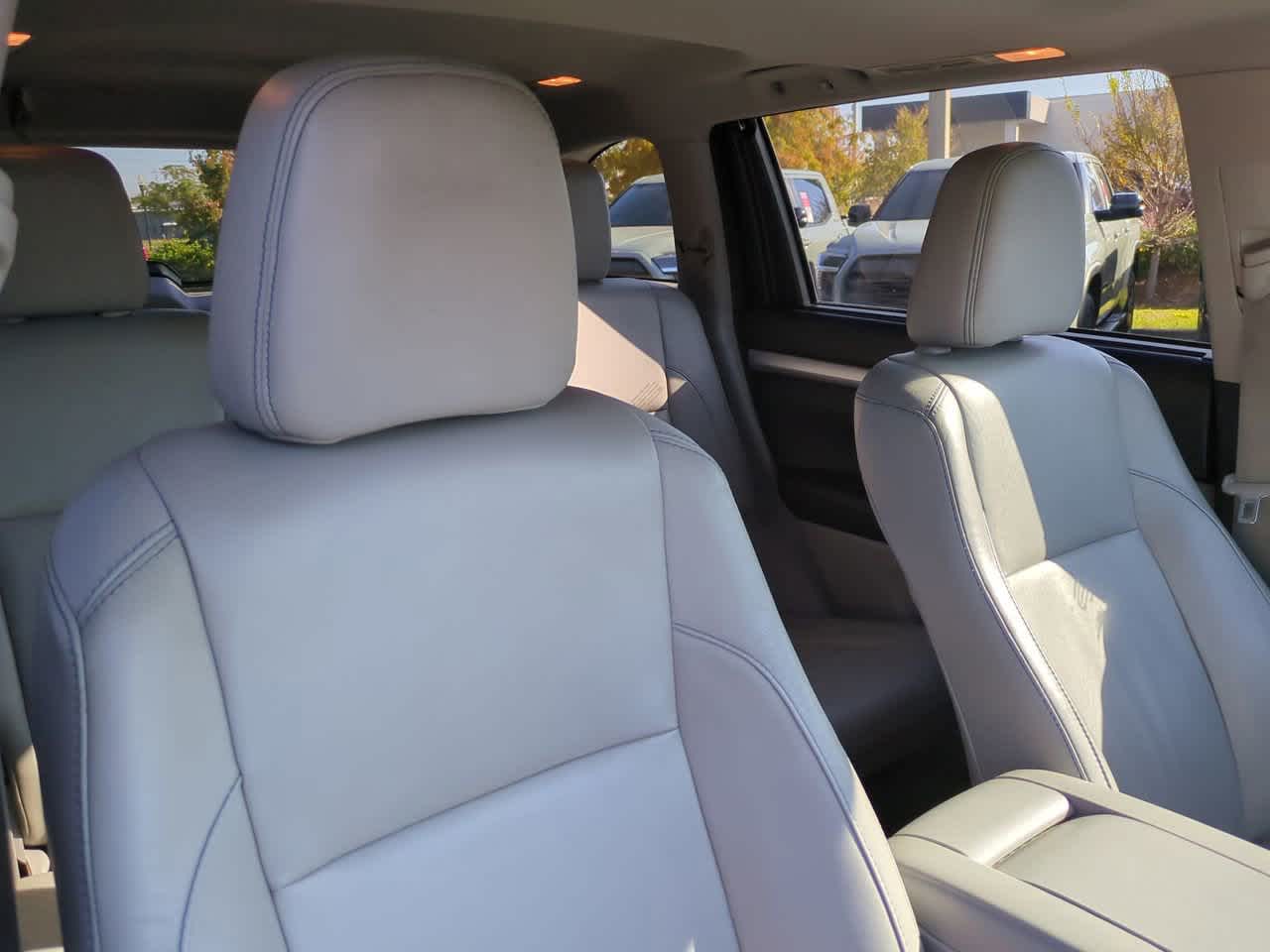 Thumbnail: 2018 Toyota Highlander - 7