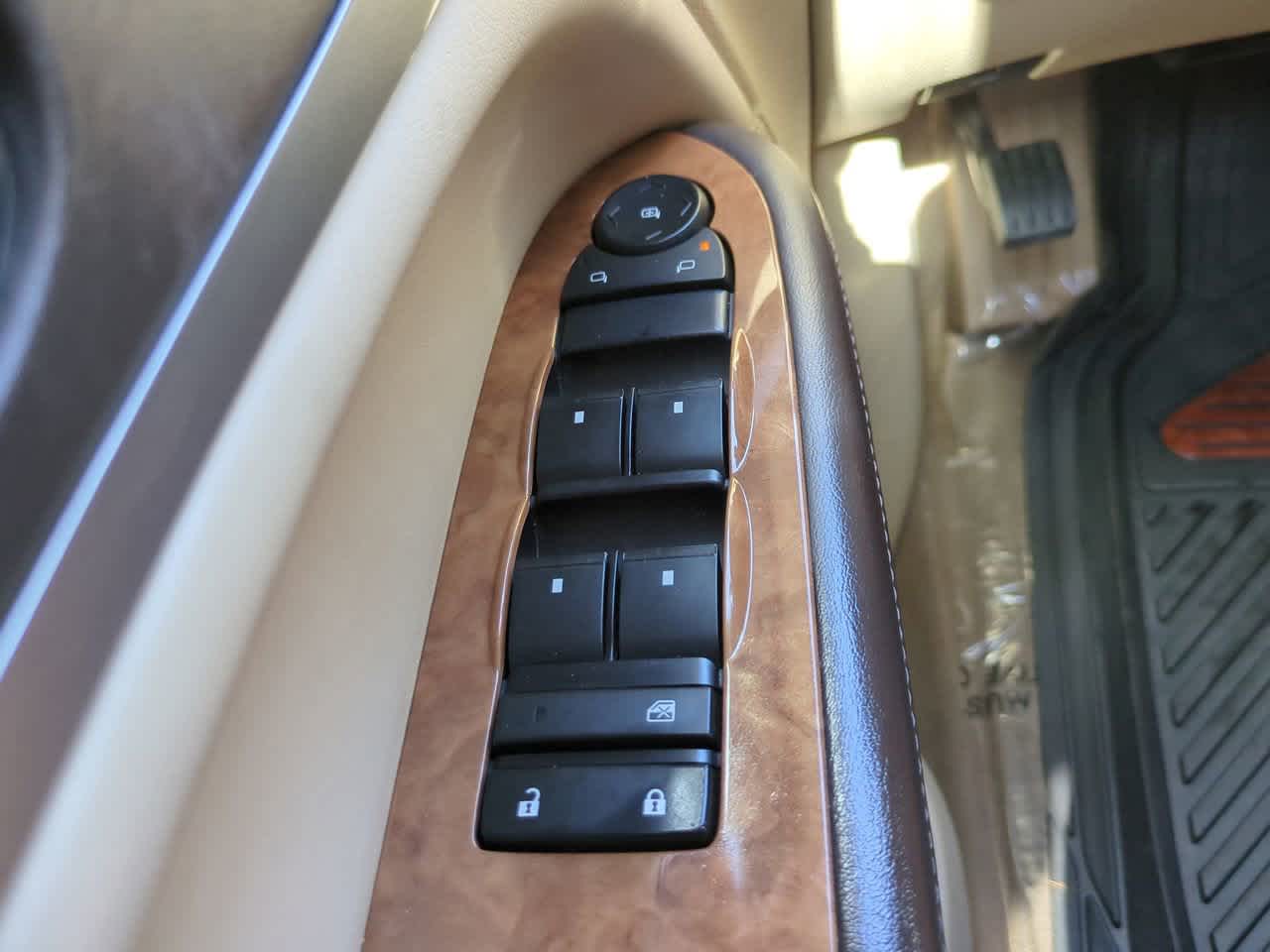 Thumbnail: 2012 Buick Enclave - 20