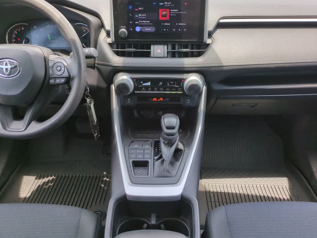 Thumbnail: 2024 Toyota RAV4 - 18