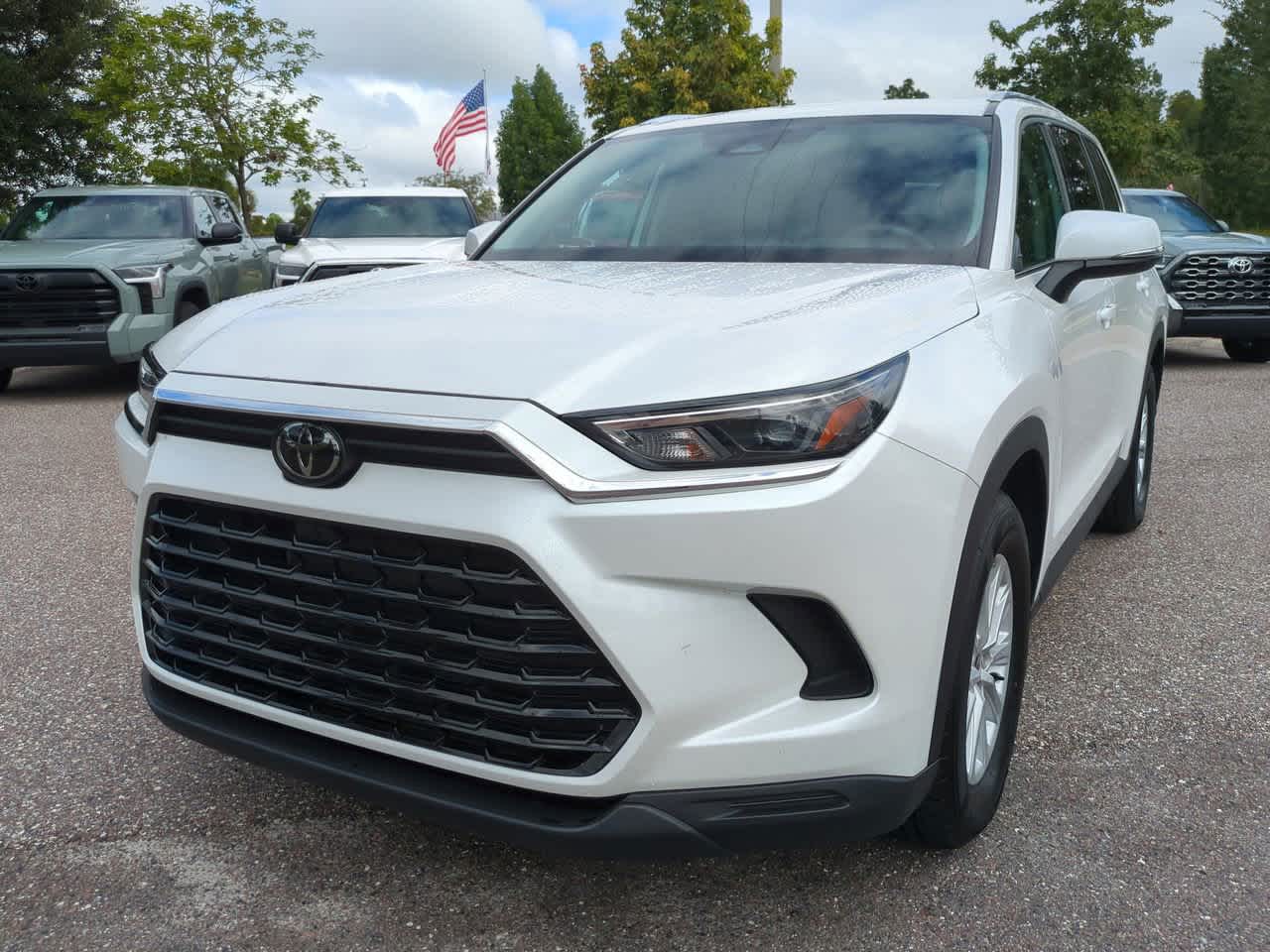 Thumbnail: 2024 Toyota Grand Highlander - 2