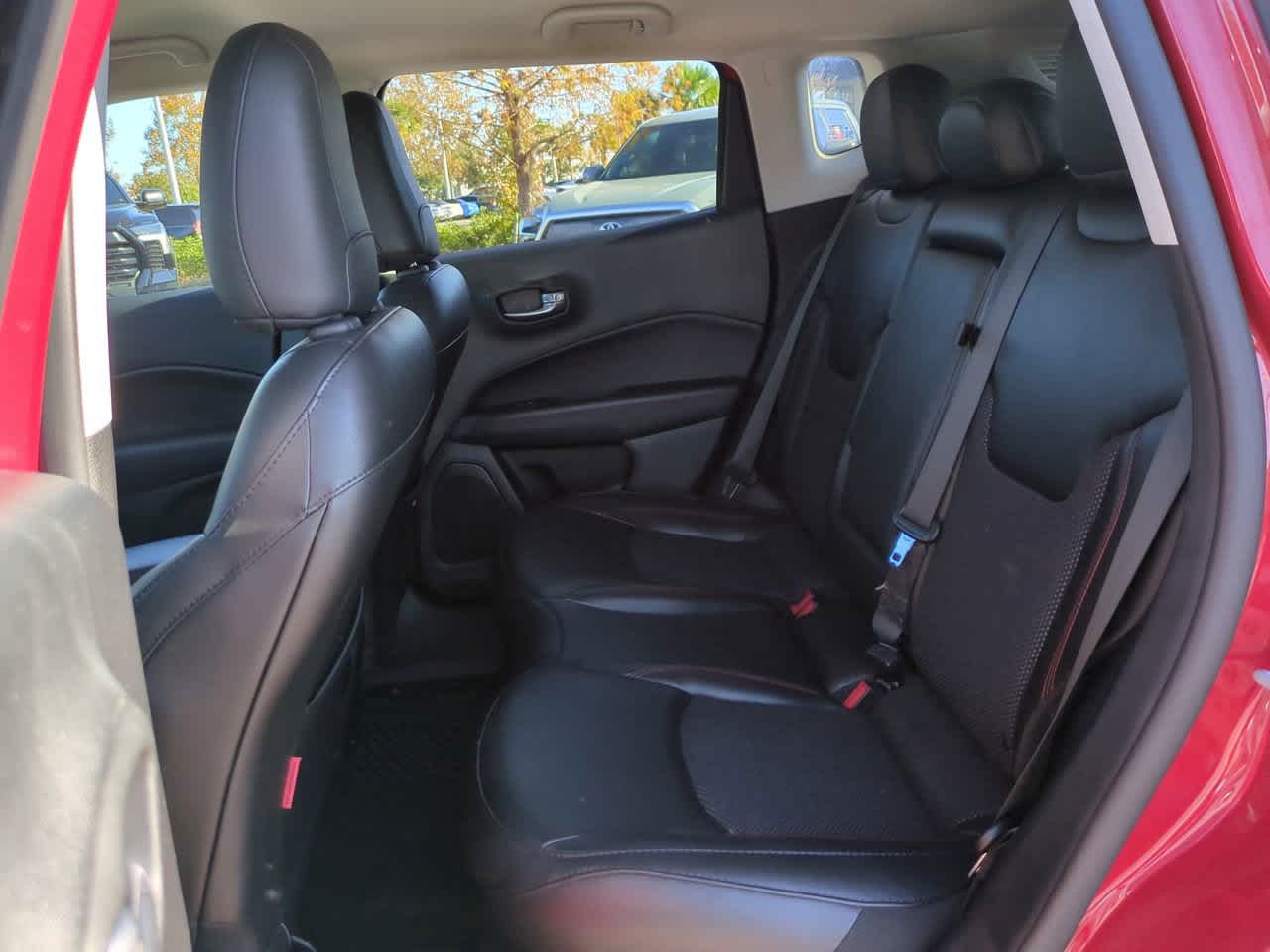 Thumbnail: 2020 Jeep Compass - 13