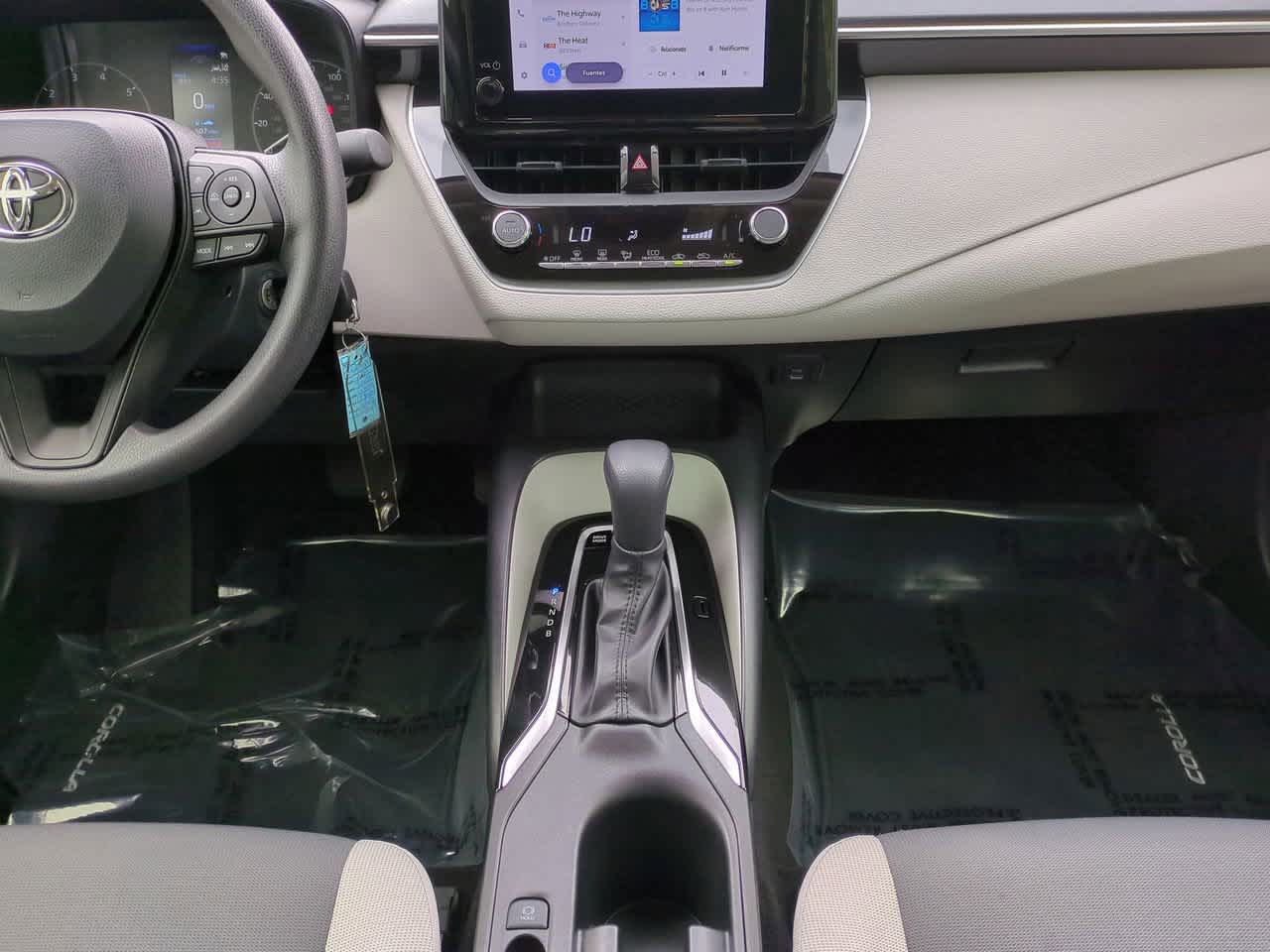 2025 Toyota Corolla LE 18