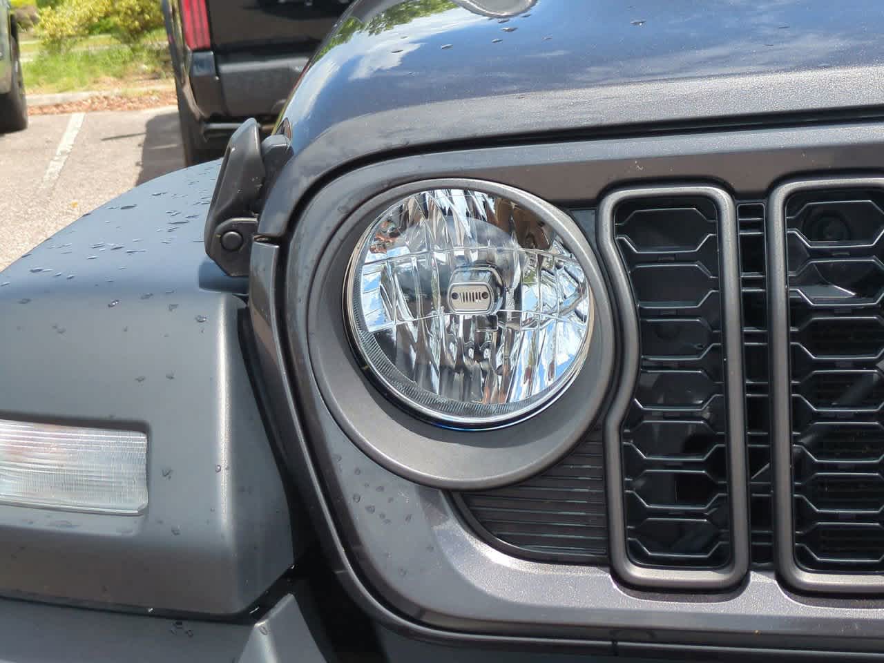 Thumbnail: 2024 Jeep Wrangler - 9
