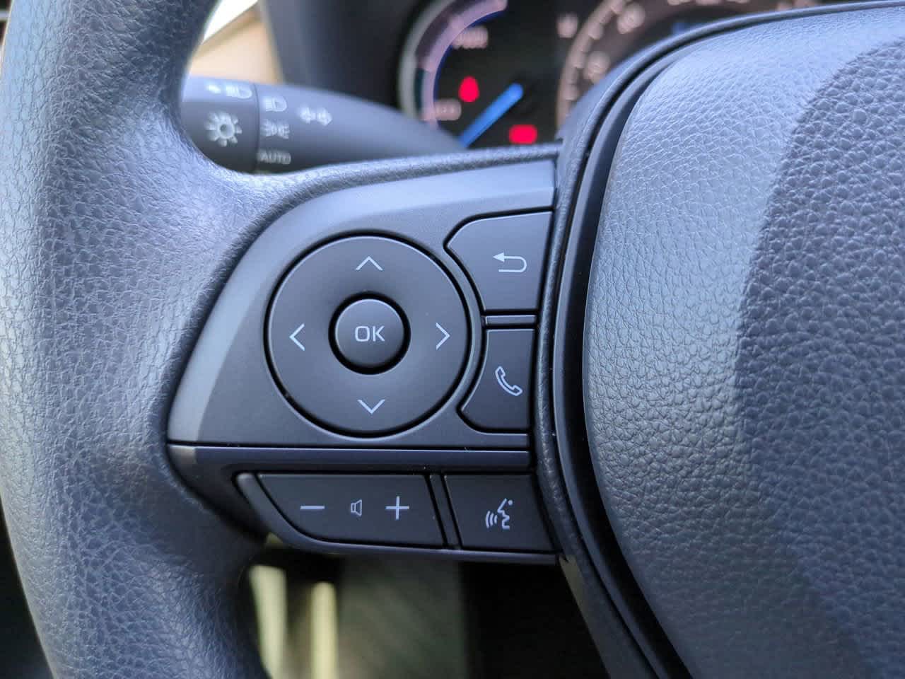 Thumbnail: 2025 Toyota RAV4 - 23