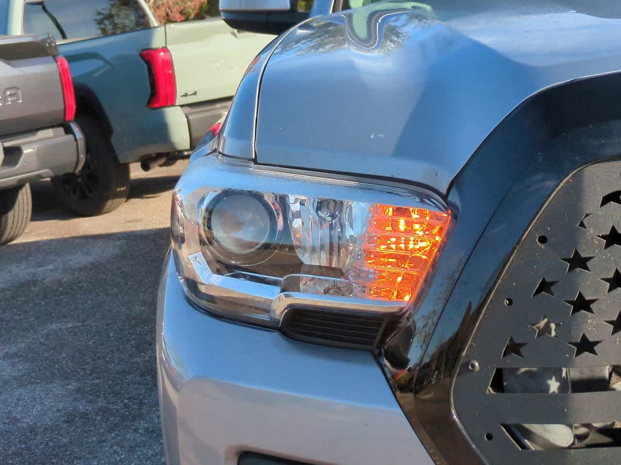 Thumbnail: 2017 Toyota Tacoma - 10