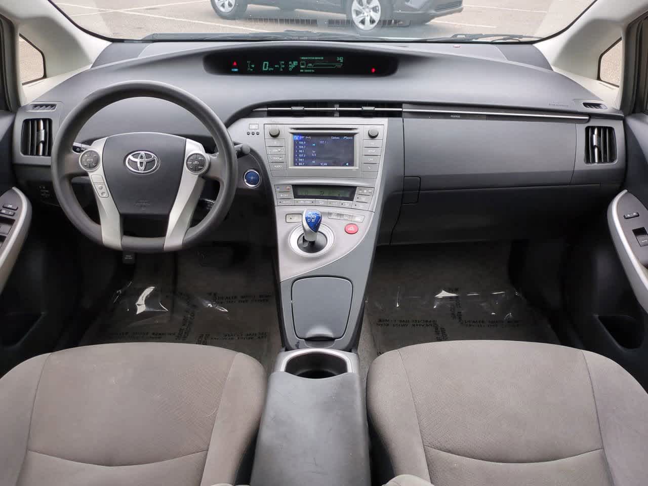 Thumbnail: 2015 Toyota Prius - 14