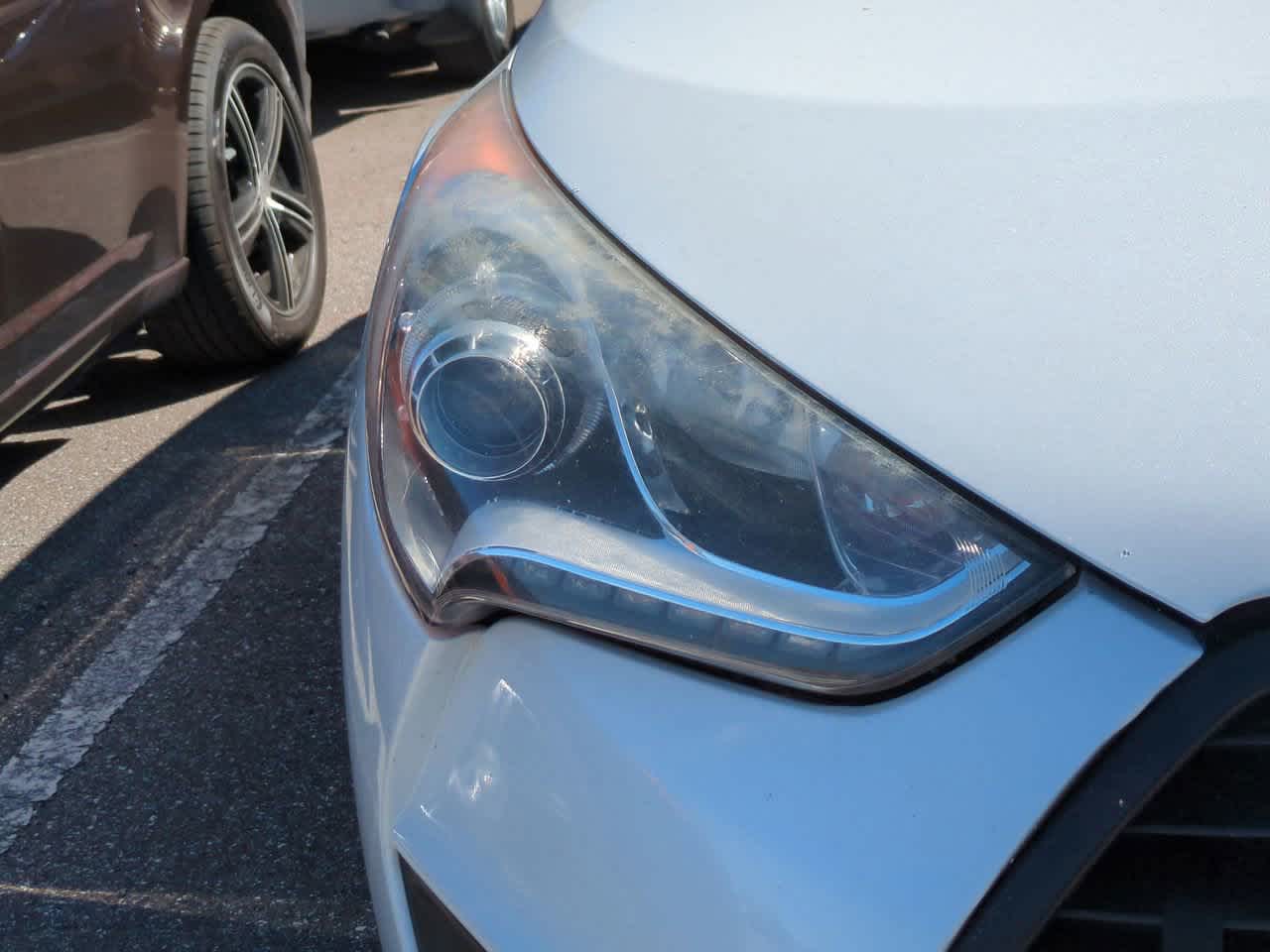 Thumbnail: 2015 Hyundai Veloster - 8