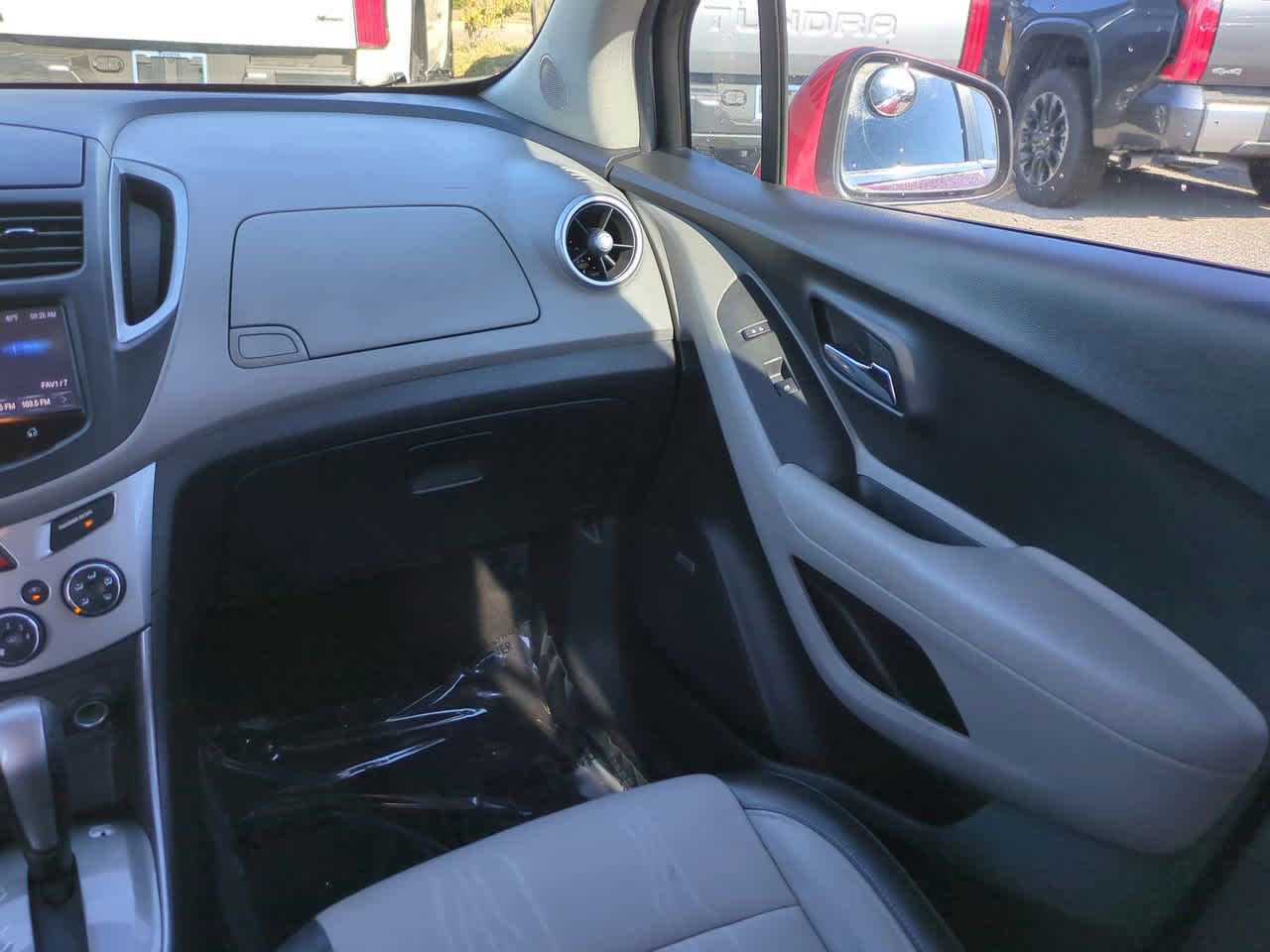 Thumbnail: 2016 Chevrolet Trax - 16