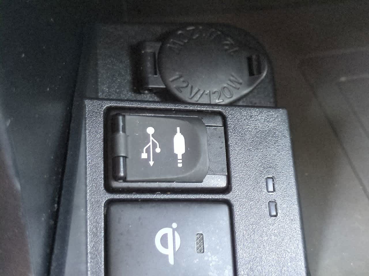 Thumbnail: 2017 Toyota Camry - 21