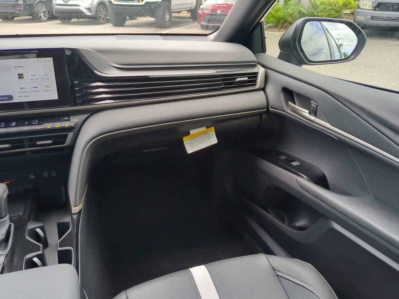 2025 Toyota Camry SE 16