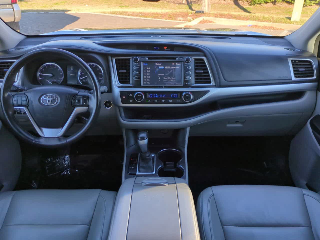 Thumbnail: 2015 Toyota Highlander - 15