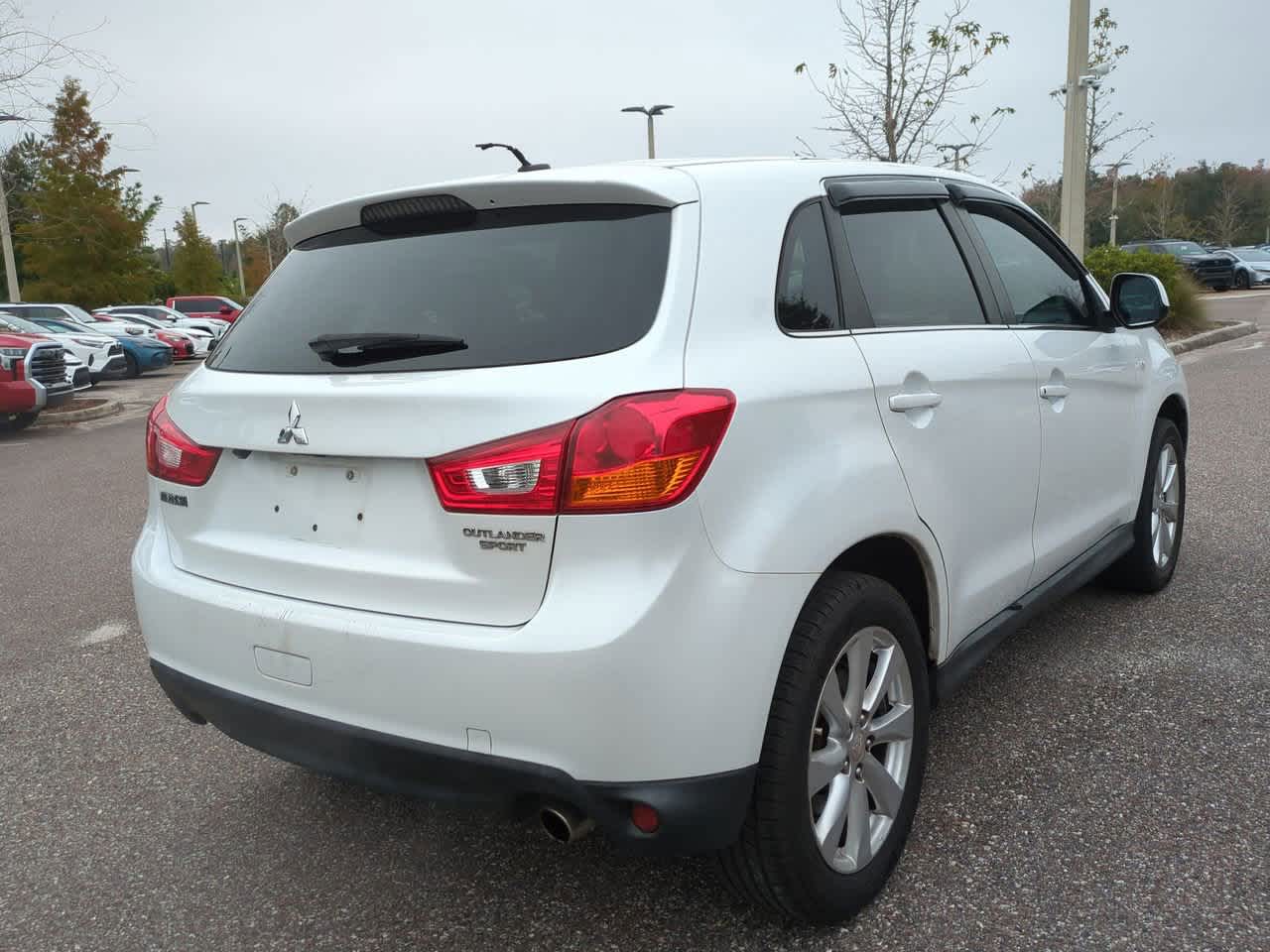 Thumbnail: 2015 Mitsubishi Outlander Sport - 6