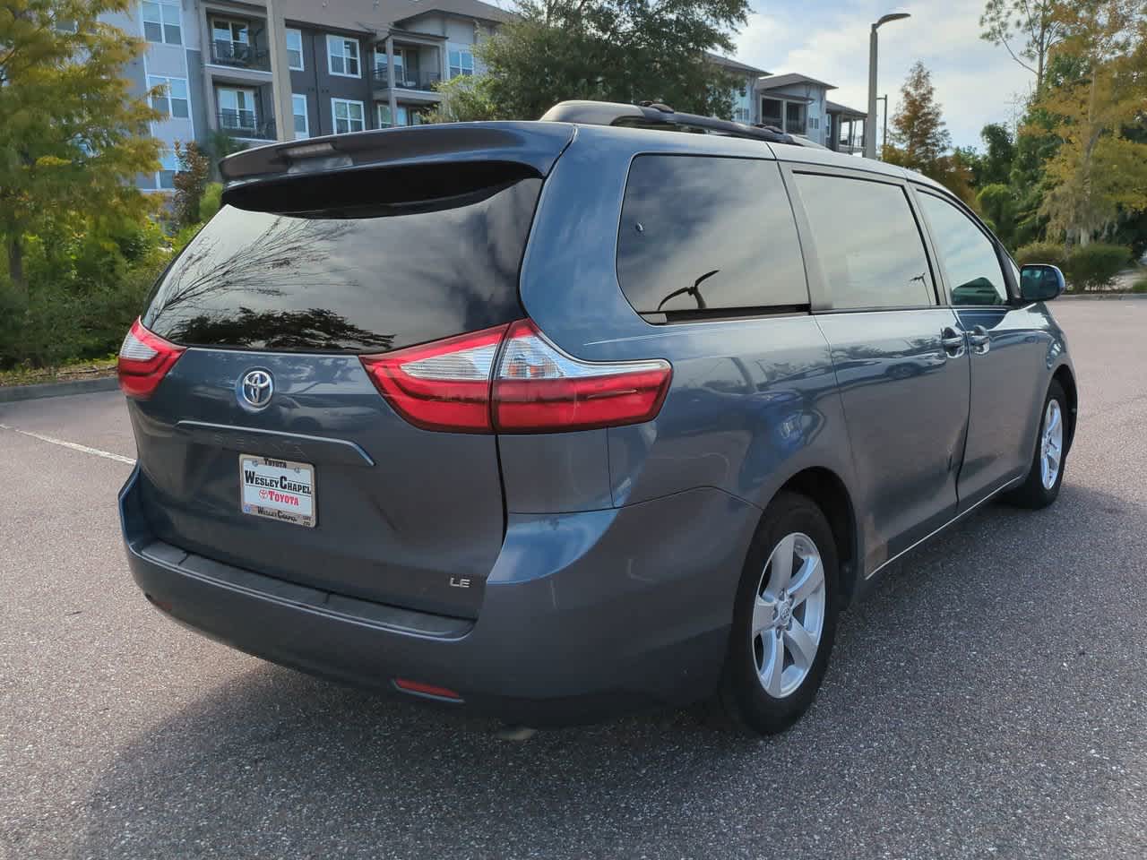 Thumbnail: 2015 Toyota Sienna - 6