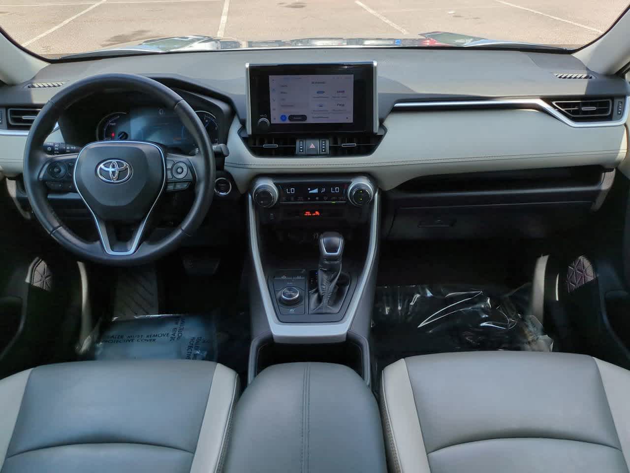 Thumbnail: 2023 Toyota RAV4 - 14