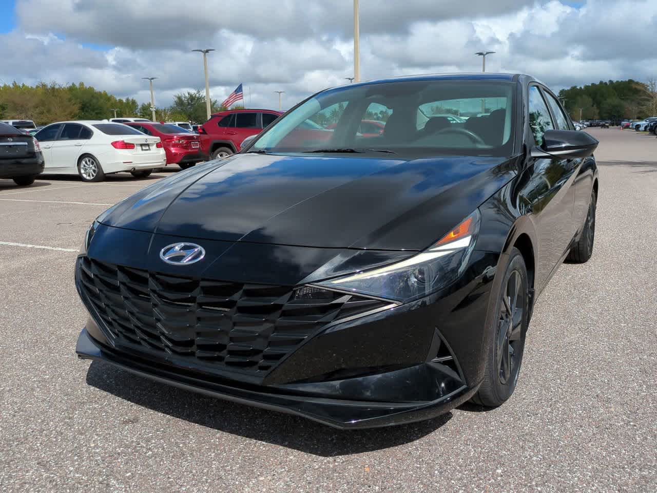 Thumbnail: 2022 Hyundai Elantra - 2