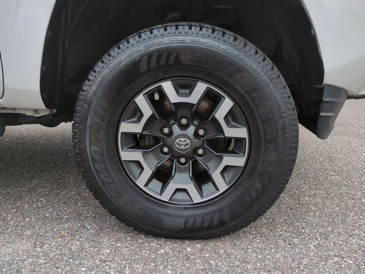 Thumbnail: 2016 Toyota Tacoma - 11