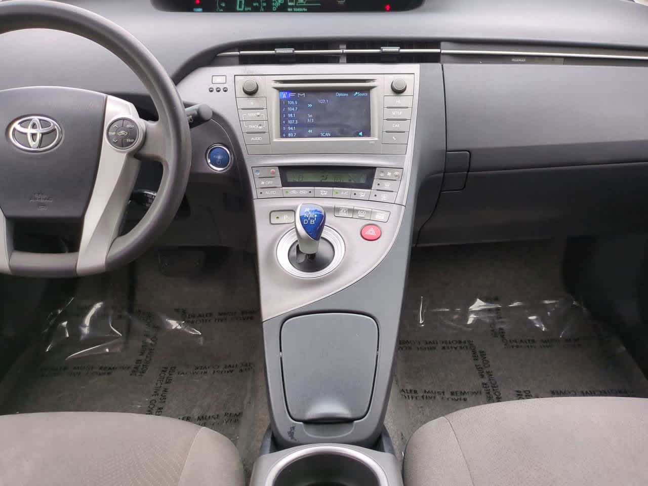 Thumbnail: 2015 Toyota Prius - 18
