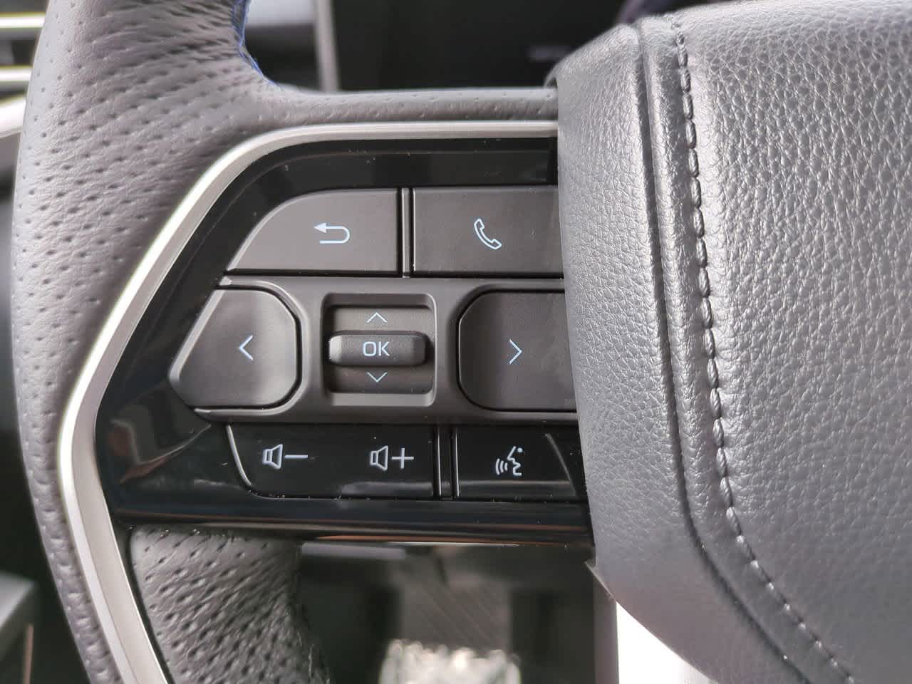 Thumbnail: 2025 Toyota Tundra - 24