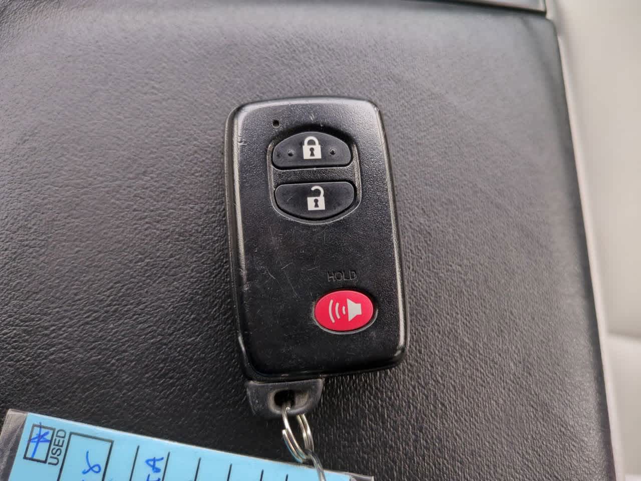 Thumbnail: 2015 Toyota Prius v - 27