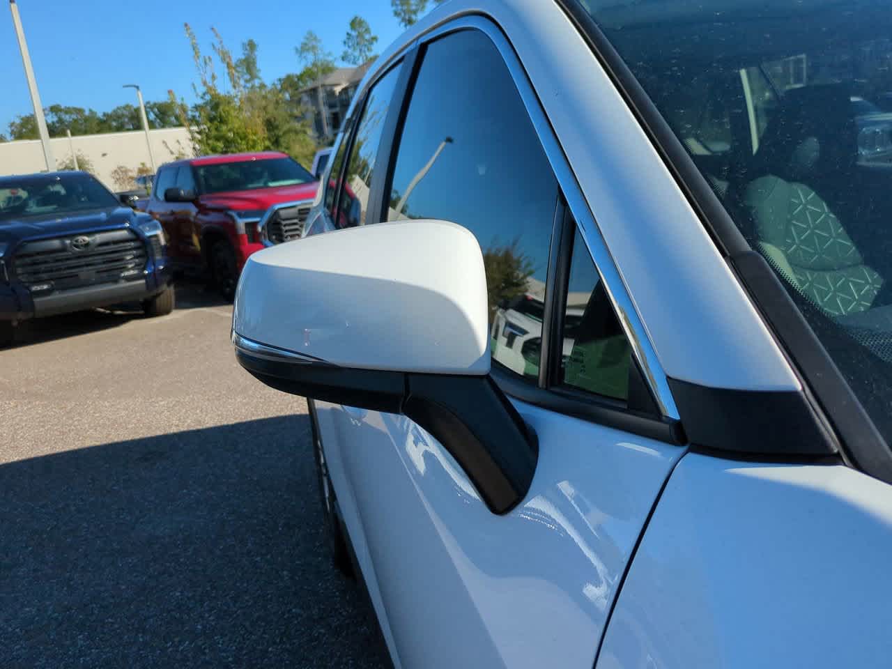 Thumbnail: 2025 Toyota RAV4 - 12