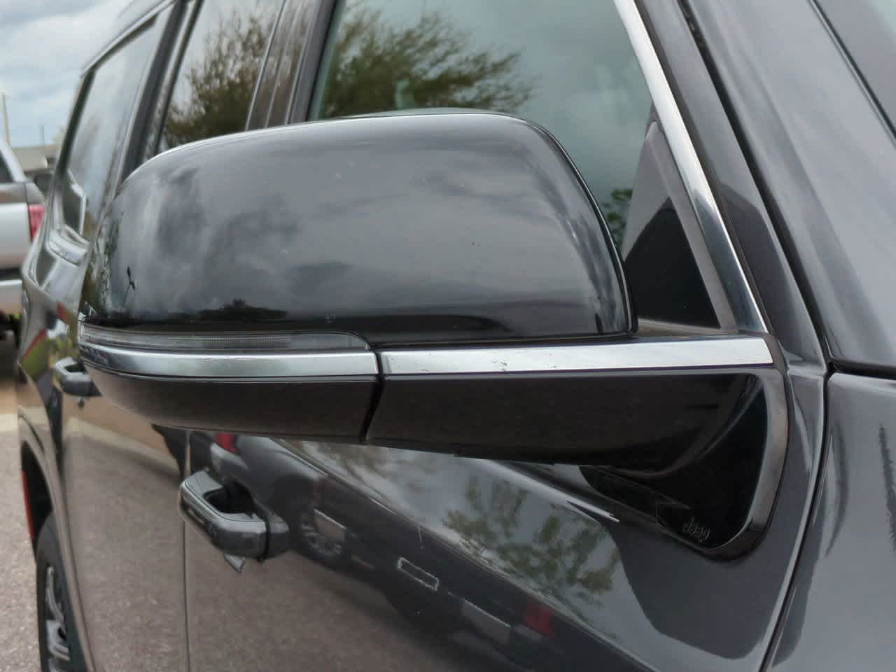 Thumbnail: 2024 Jeep Wagoneer - 12