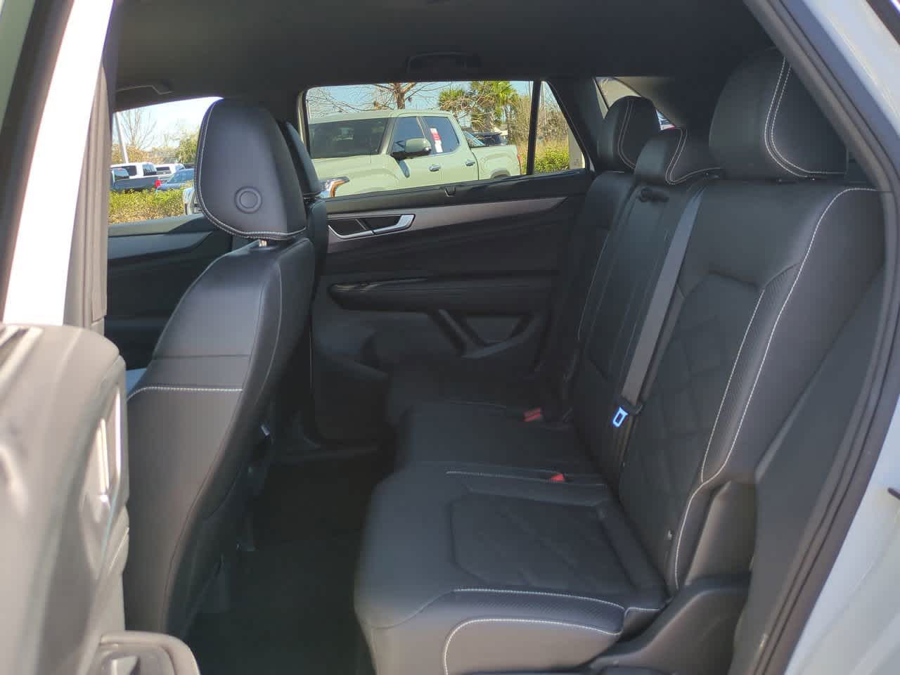 Thumbnail: 2025 Volkswagen Atlas - 13