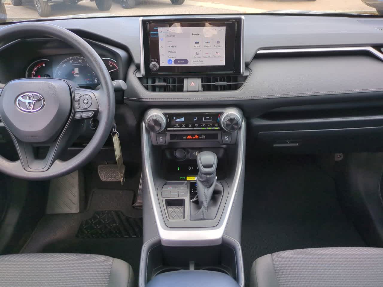 Thumbnail: 2025 Toyota RAV4 - 18