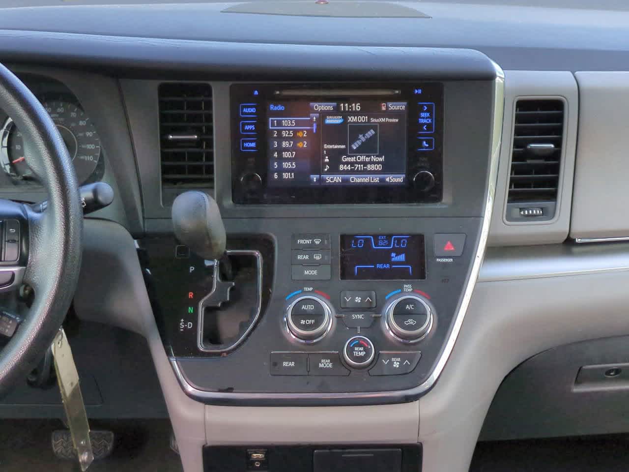 Thumbnail: 2015 Toyota Sienna - 17