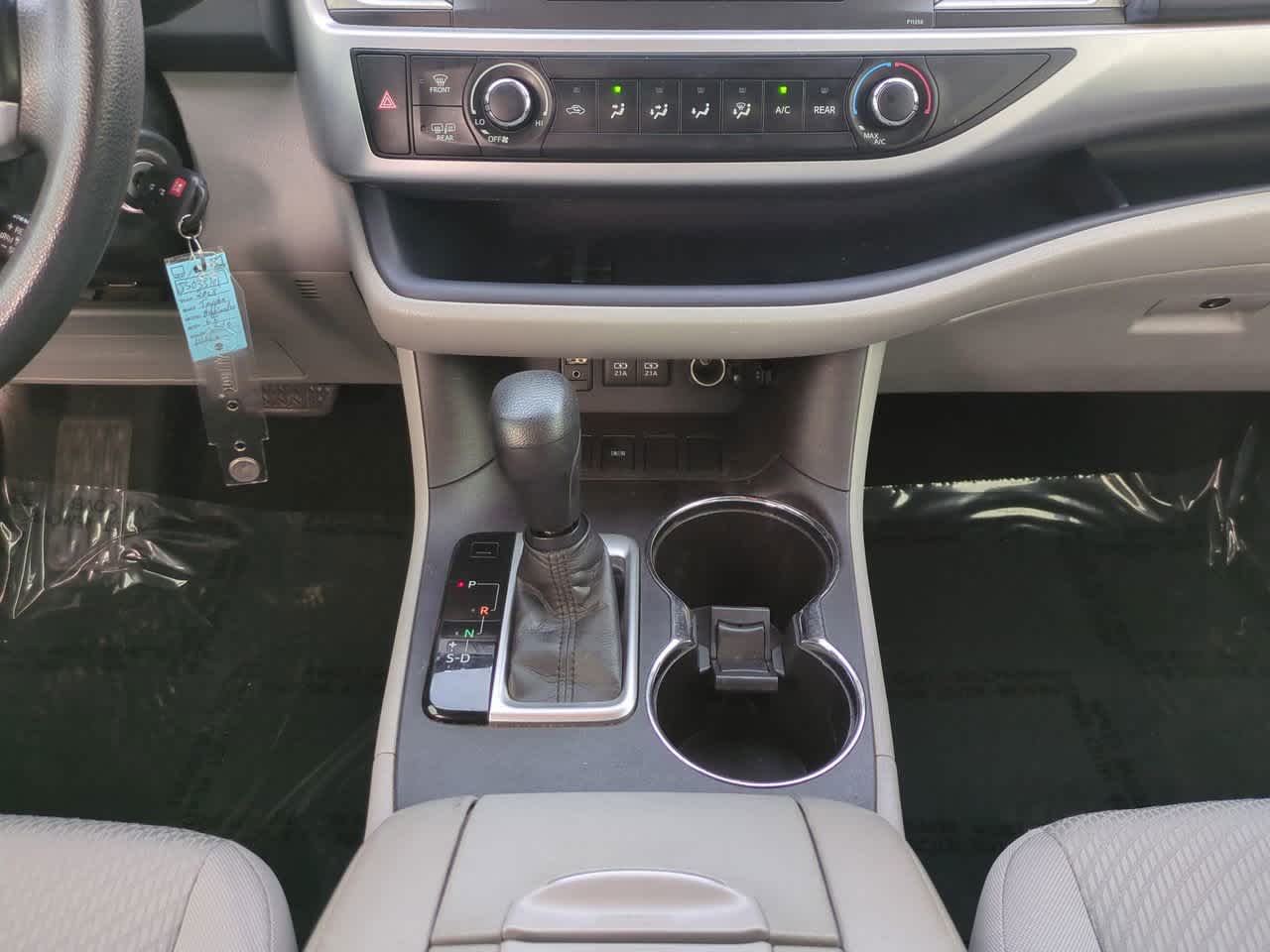 Thumbnail: 2018 Toyota Highlander - 19