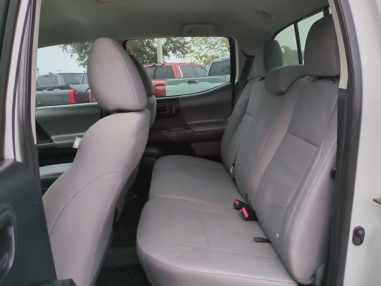 Thumbnail: 2016 Toyota Tacoma - 13