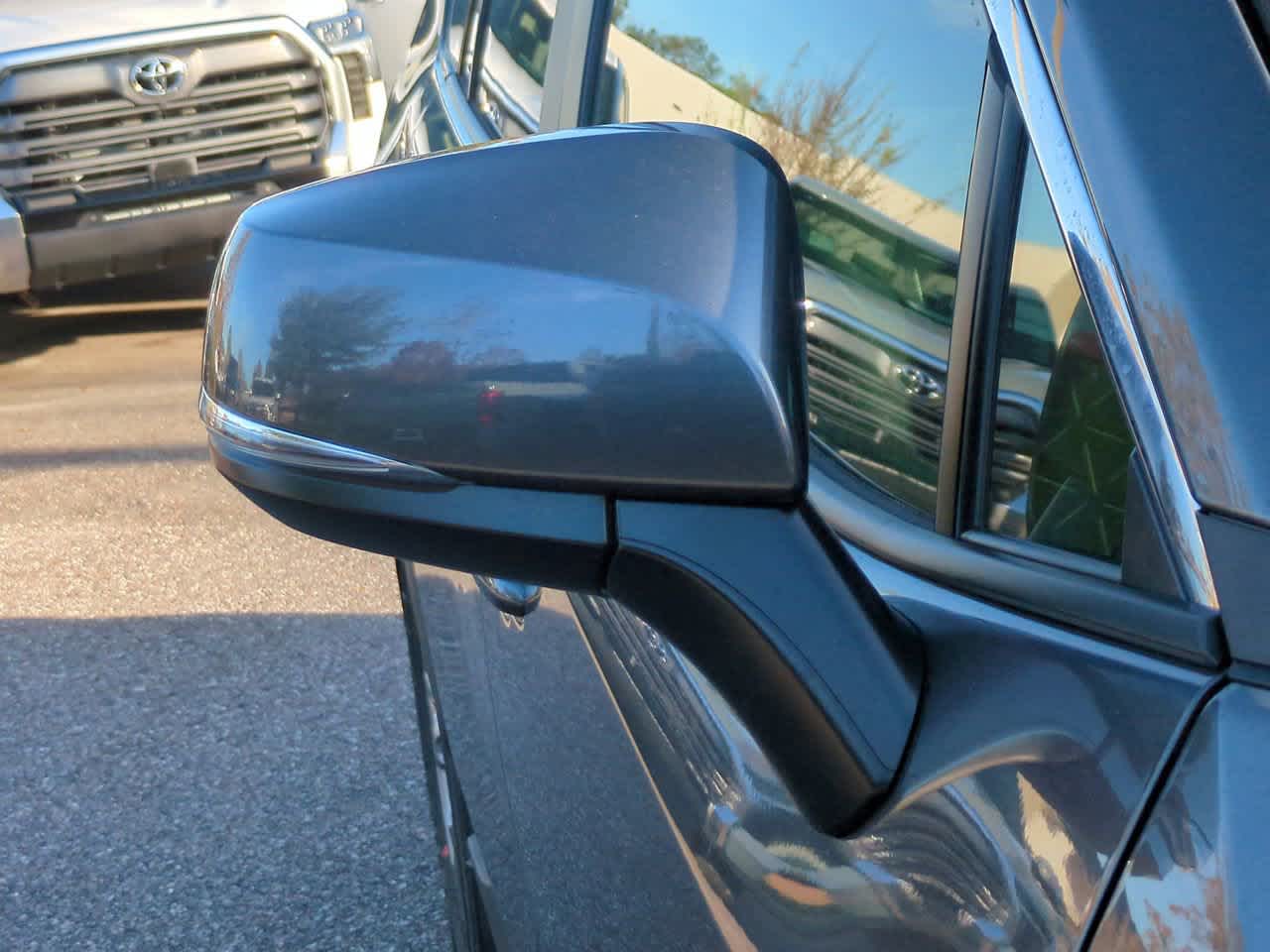 Thumbnail: 2025 Toyota RAV4 - 12