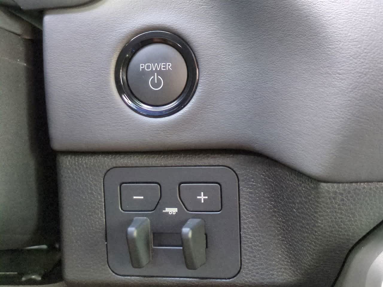 Thumbnail: 2025 Toyota Tundra - 25