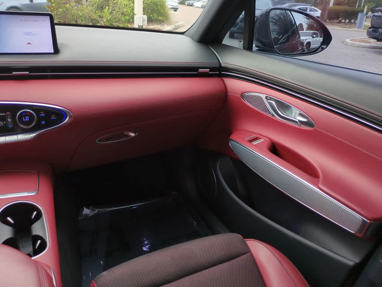 Thumbnail: 2023 Genesis GV70 - 16