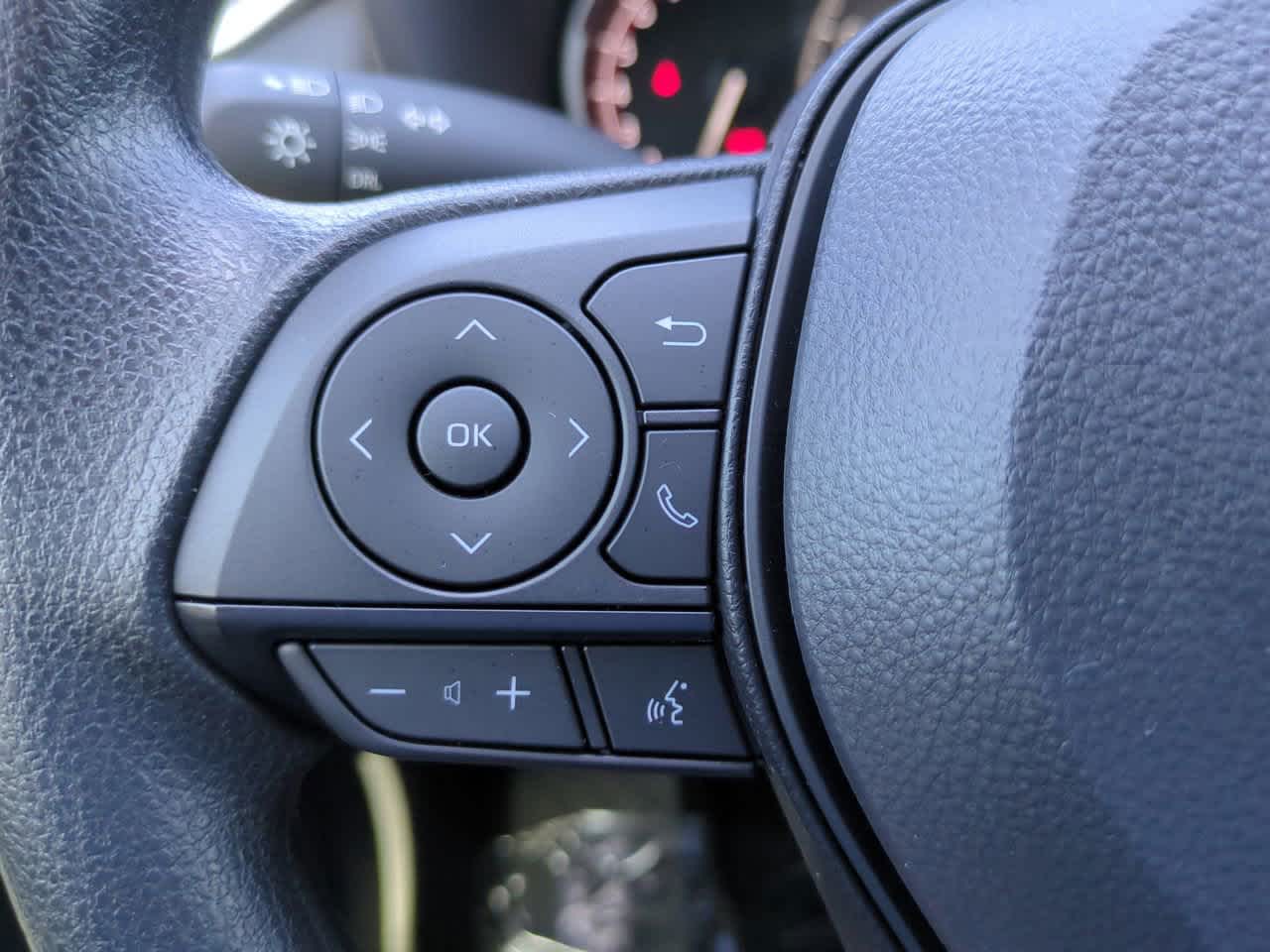 Thumbnail: 2025 Toyota RAV4 - 22