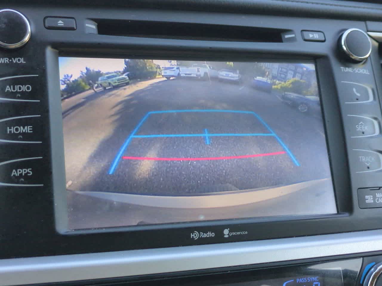 Thumbnail: 2015 Toyota Highlander - 20