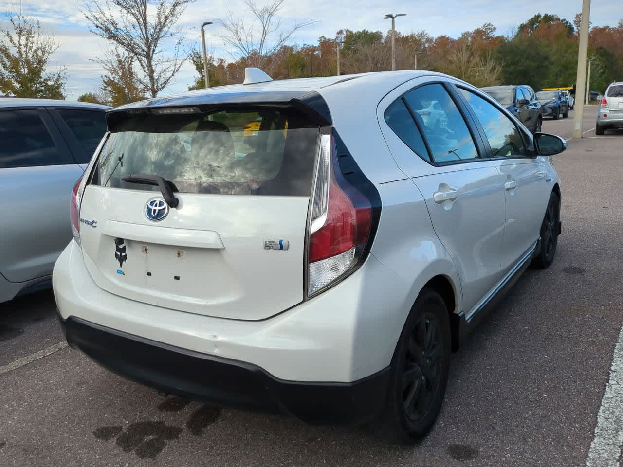 Thumbnail: 2017 Toyota Prius c - 5