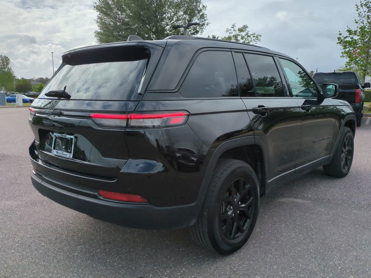 Thumbnail: 2025 Jeep Grand Cherokee - 6