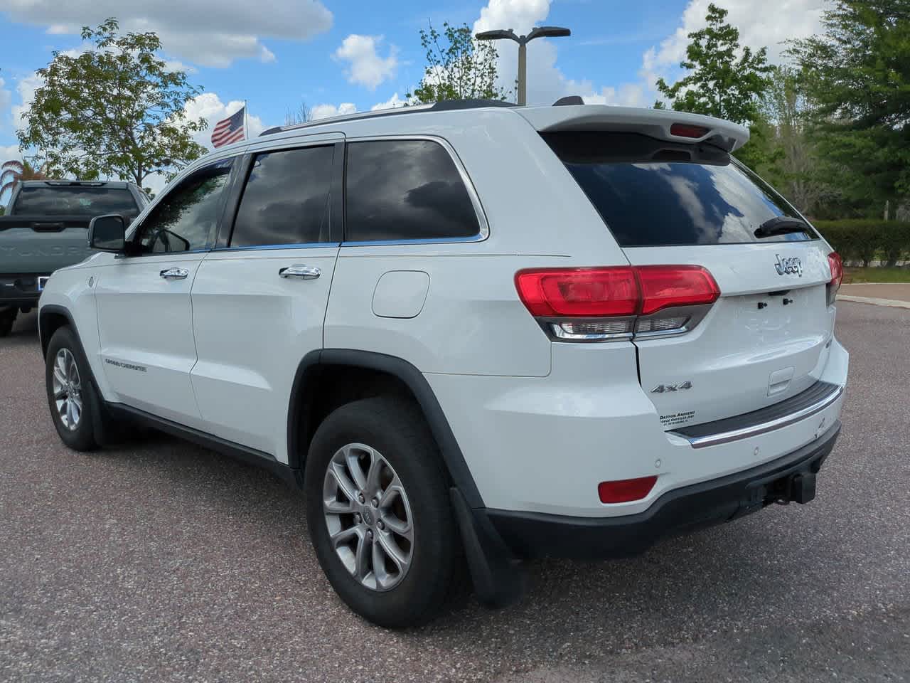 Thumbnail: 2015 Jeep Grand Cherokee - 4