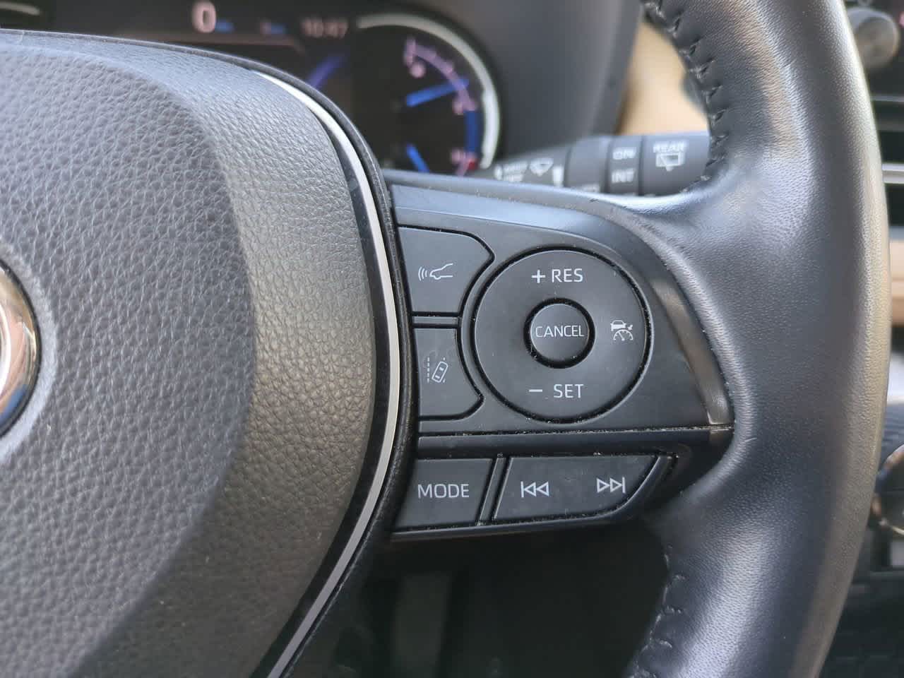 Thumbnail: 2023 Toyota RAV4 - 24
