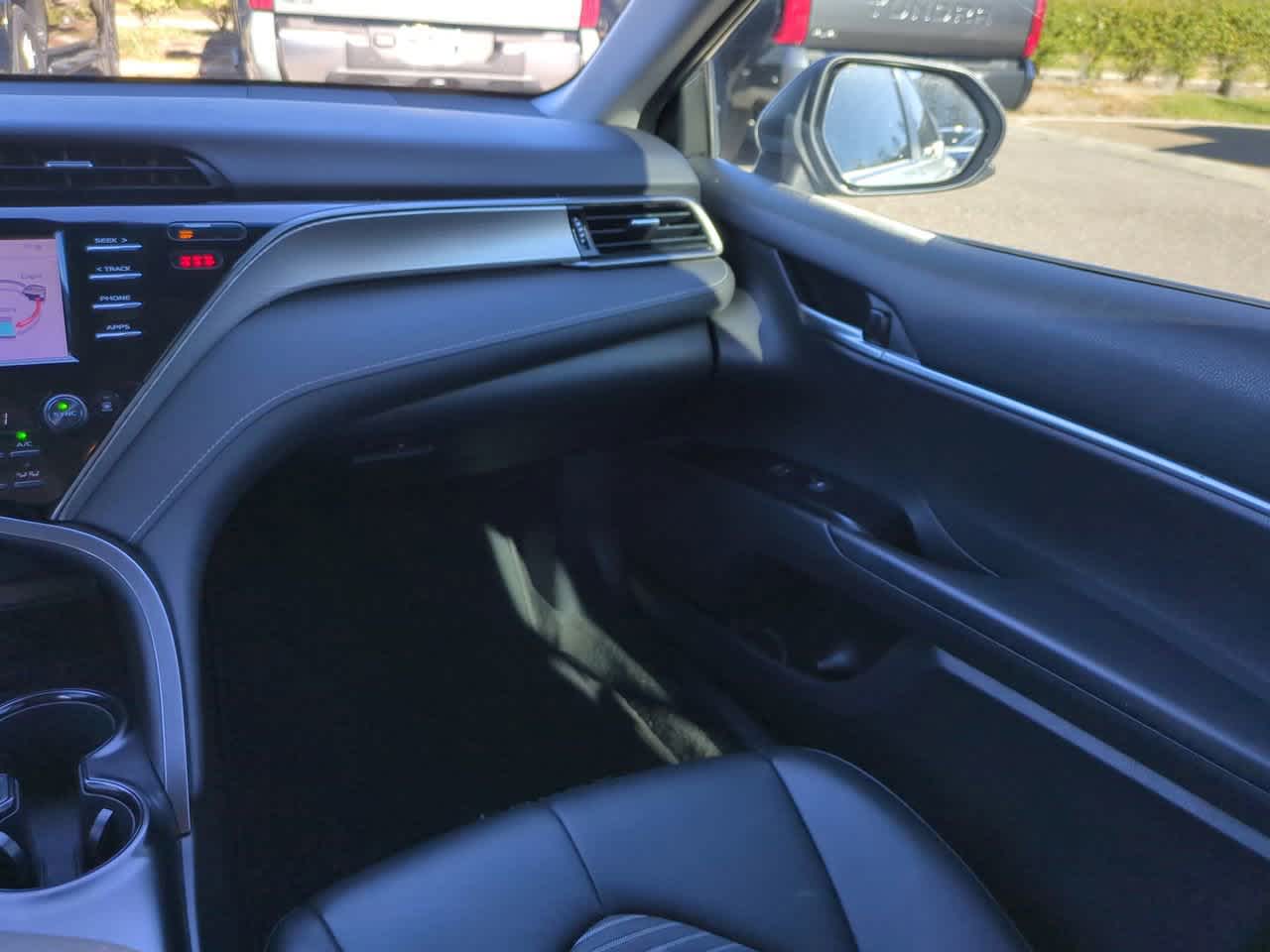 Thumbnail: 2020 Toyota Camry - 16