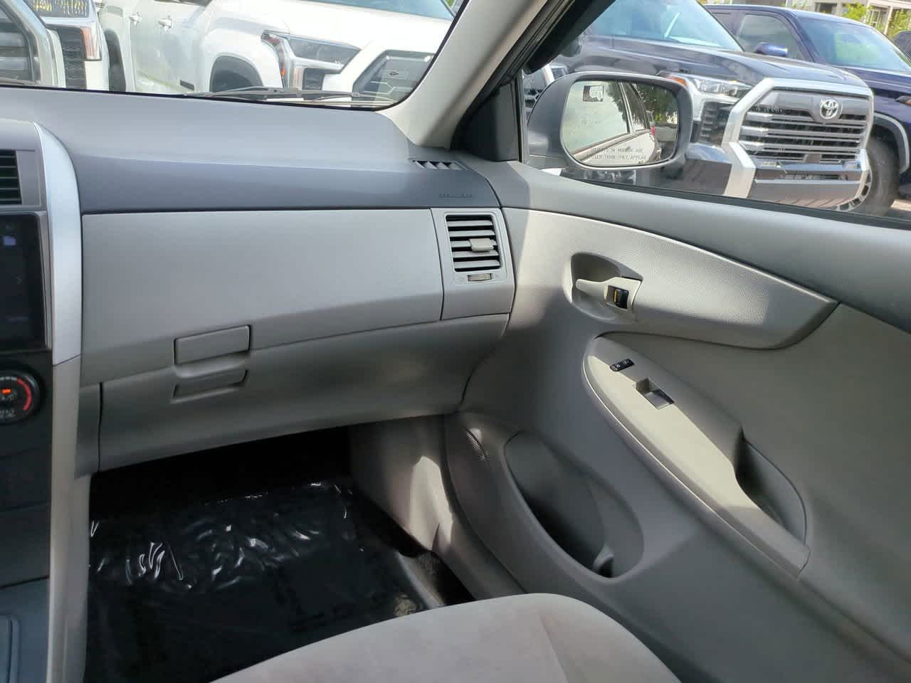 Thumbnail: 2012 Toyota Corolla - 15