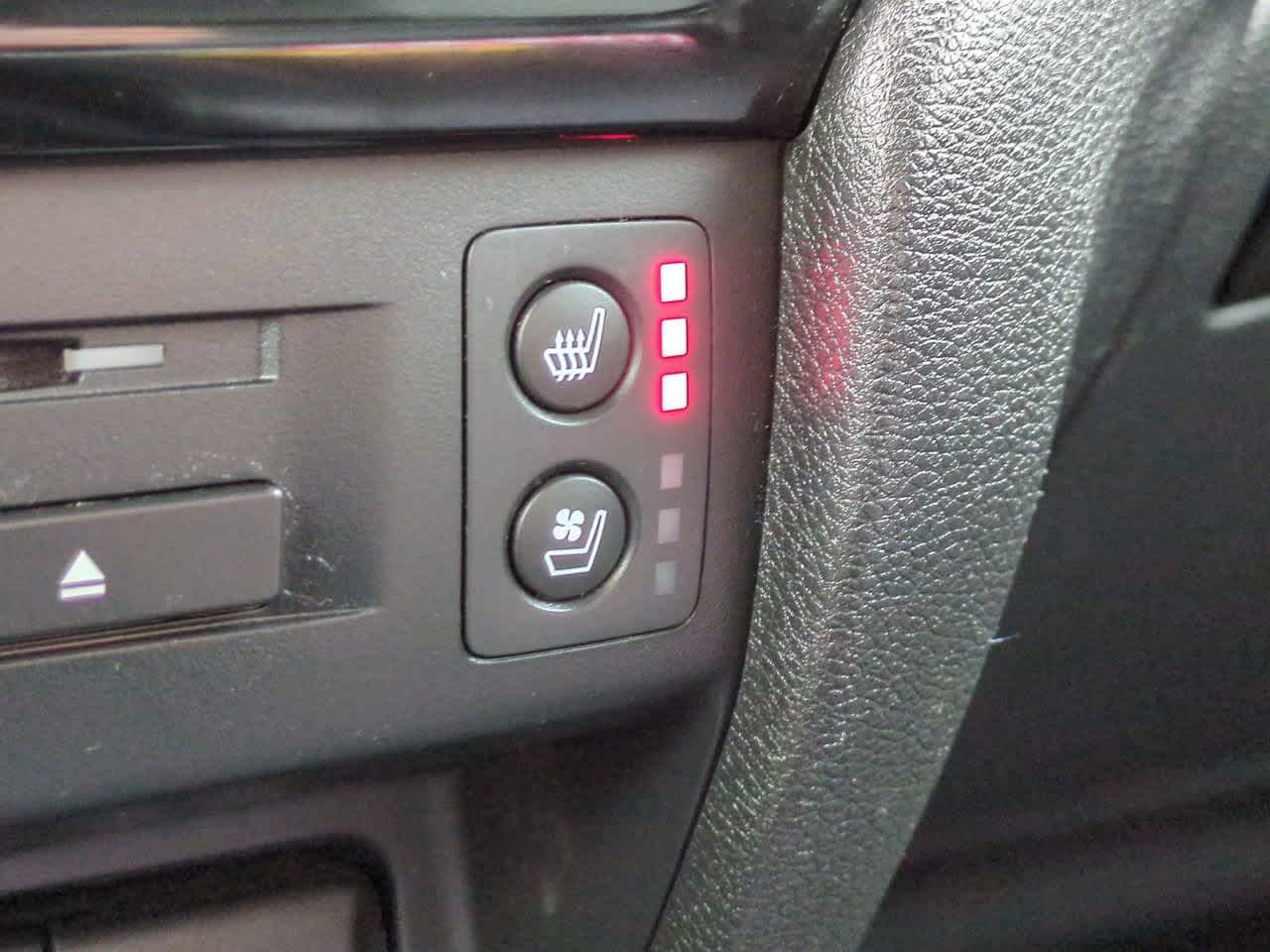 Thumbnail: 2017 Honda Pilot - 24