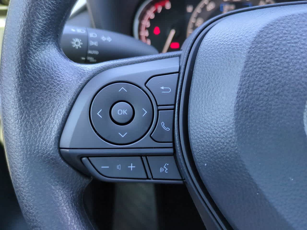 Thumbnail: 2025 Toyota RAV4 - 22