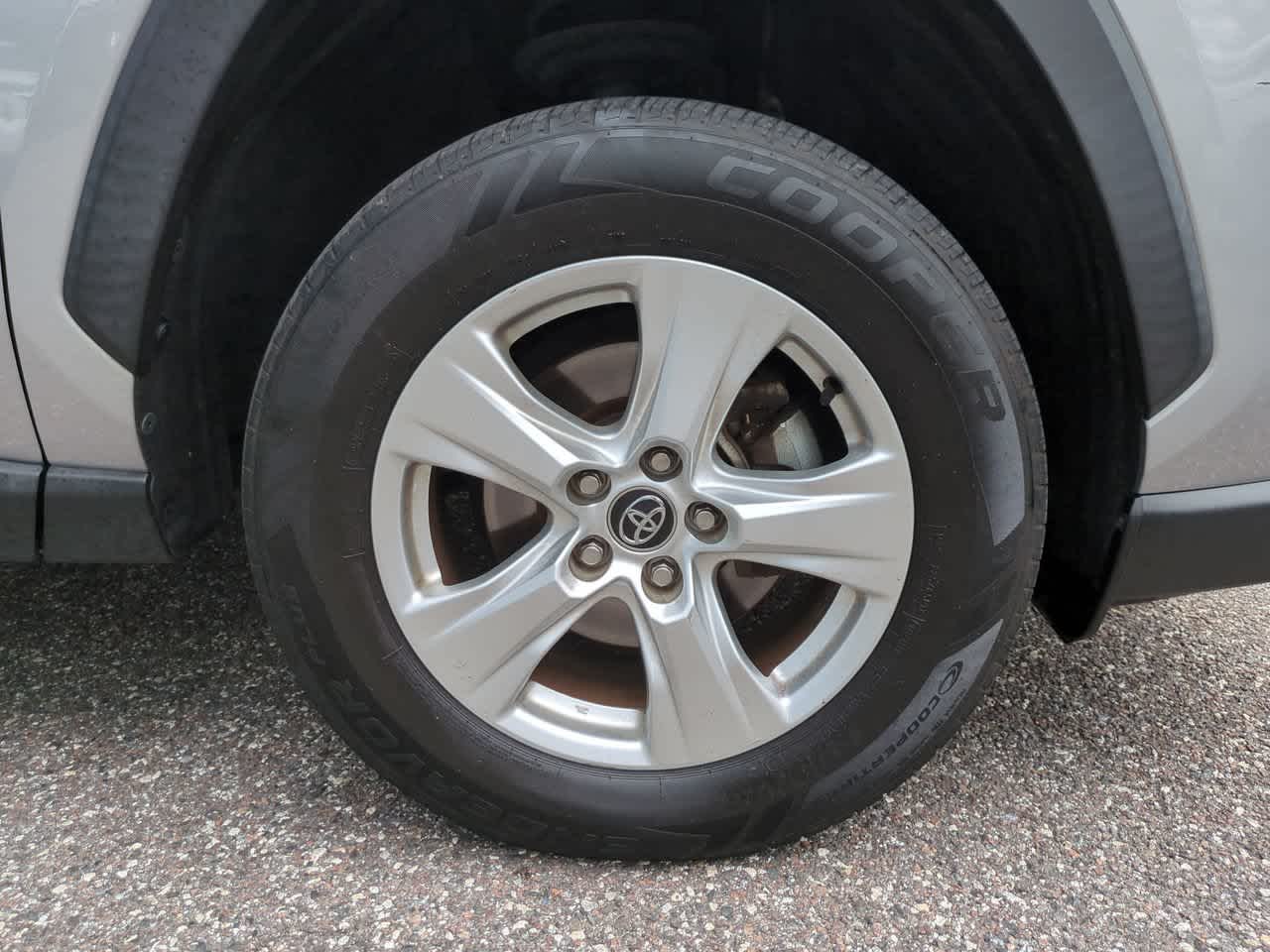 Thumbnail: 2021 Toyota RAV4 - 11