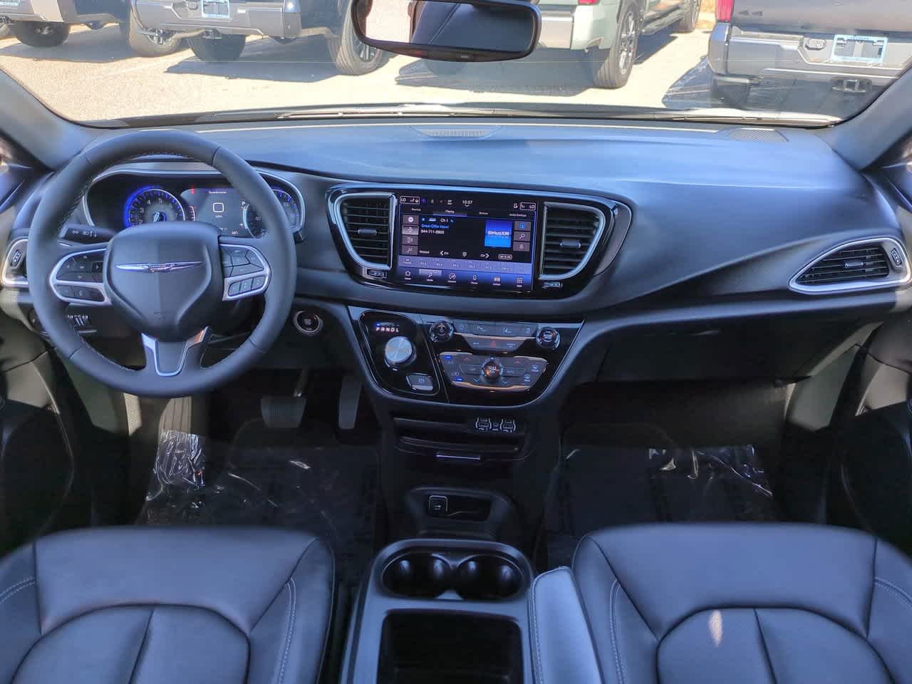 Thumbnail: 2025 Chrysler Pacifica - 15