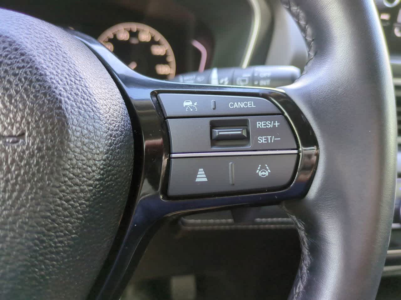 Thumbnail: 2024 Honda Pilot - 25