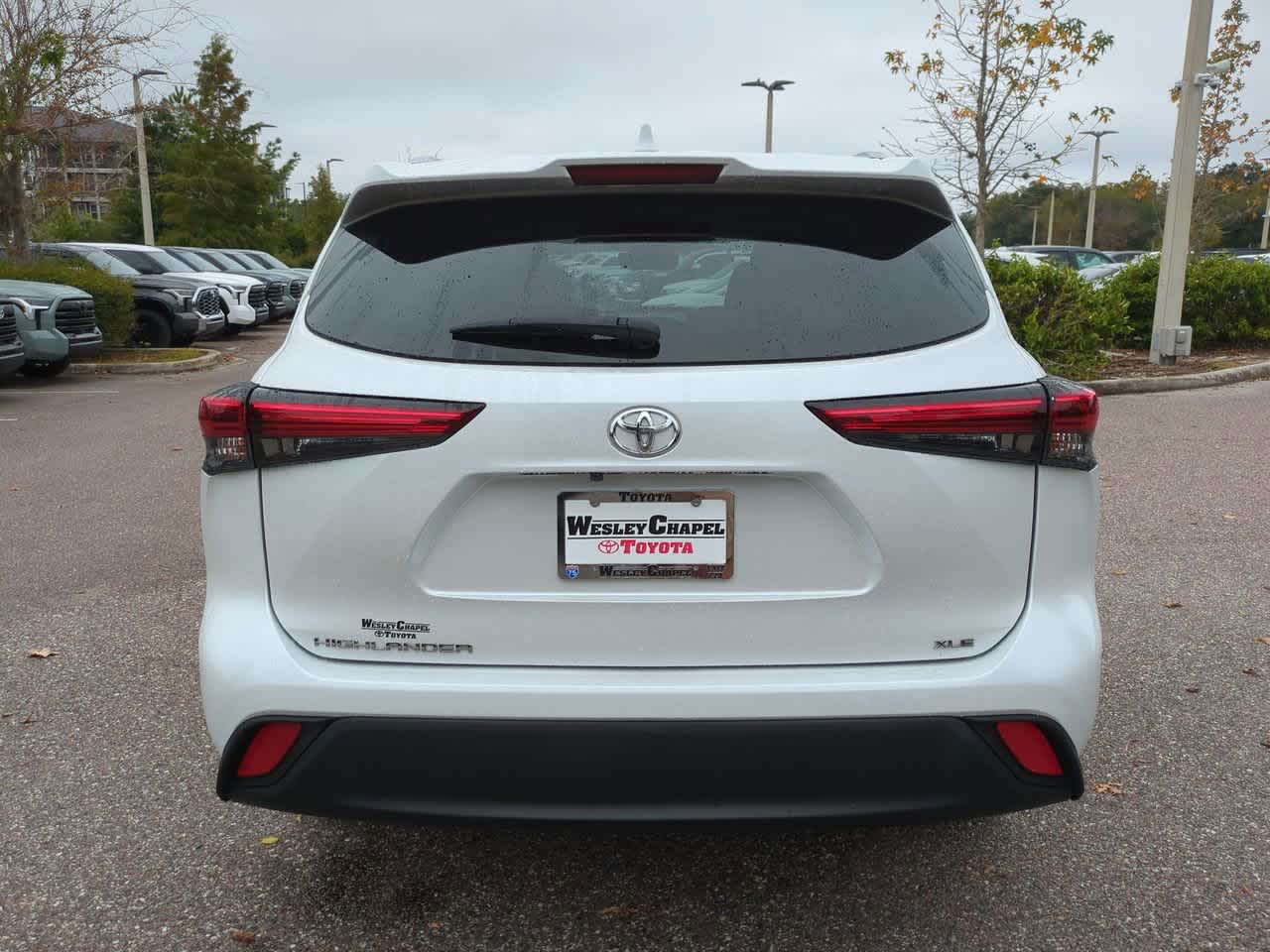 Thumbnail: 2023 Toyota Highlander - 5