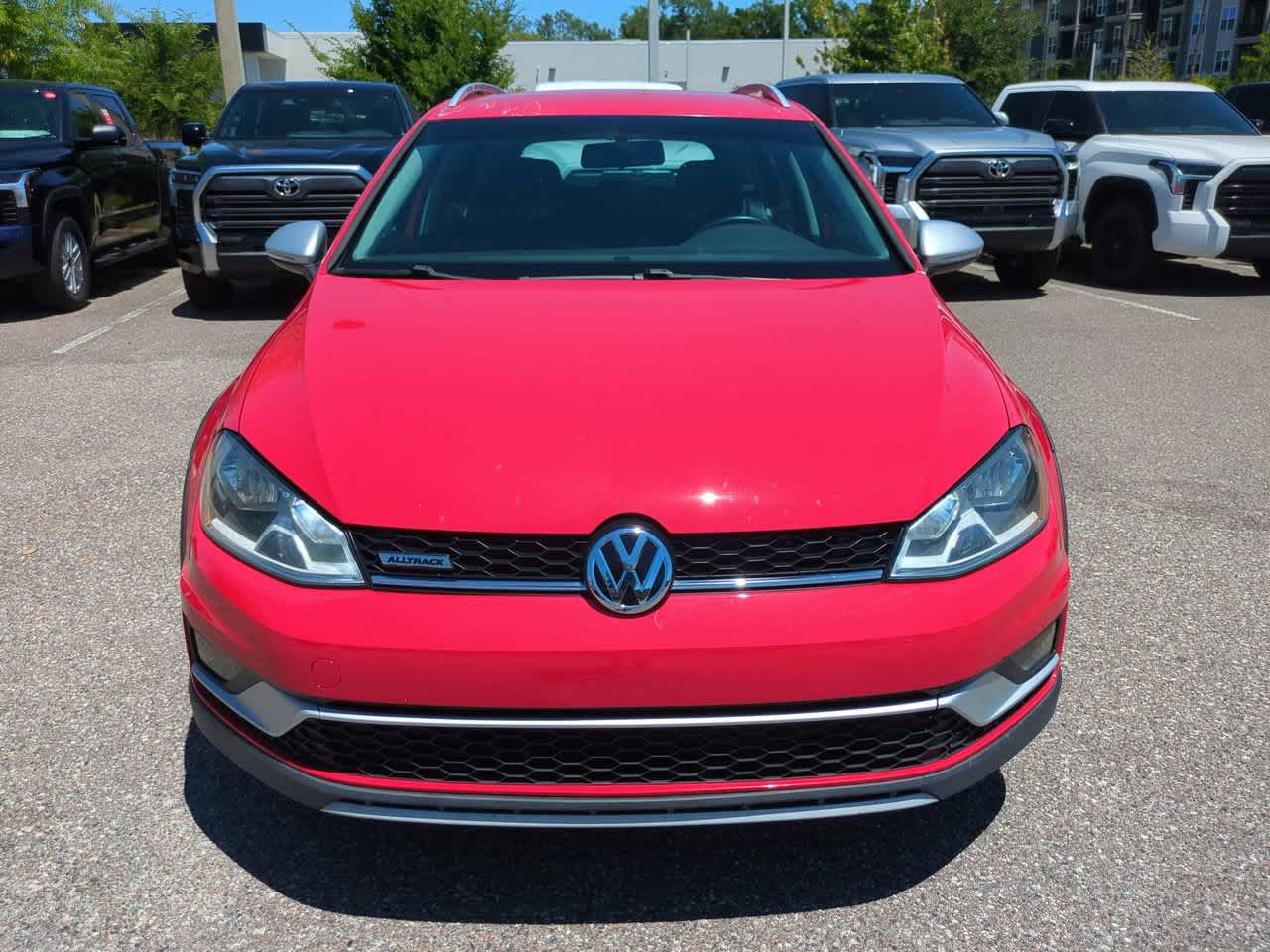 Thumbnail: 2017 Volkswagen Golf - 9
